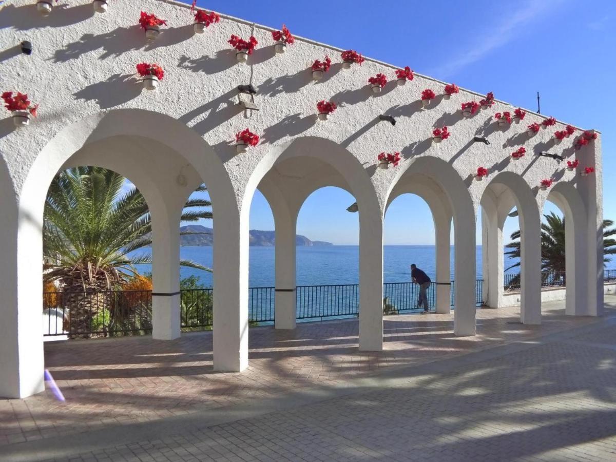 Апартаменты Acapulco Playa 404 Нерха Экстерьер фото